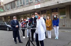 Zdravotníci zverejnili otvorený list adresovaný širokej verejnosti (VIDEO)