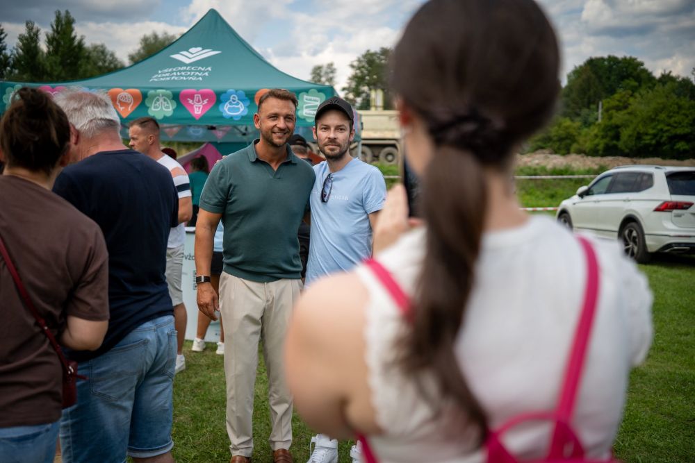 Ministerstvo vn&uacute;tra m&iacute;ňa mili&oacute;ny na reklamu, zatiaľ čo chor&yacute;m ľuďom vl&aacute;da odmieta preplatiť lieky, tvrd&iacute; SaS