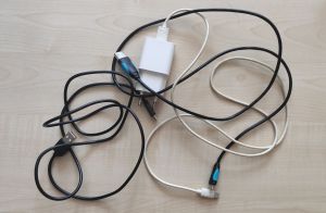 Brusel chce zaviesť jednotn&uacute; nab&iacute;jačku na telef&oacute;ny, tablety a ďal&scaron;ie zariadenia