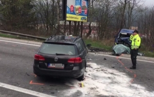 Plus jeden deň prerazil dno: vysielal naživo obhliadku mŕtveho po nehode