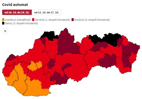 Od pondelka budú prvé okresy už v čiernej farbe, obmedzenia budú aj pre zaočkovaných