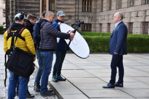 Licenčn&aacute; rada dostala sťažnosť na &uacute;časť predsedu KSS v rel&aacute;cii Najv&auml;č&scaron;&iacute; Slov&aacute;k (VIDEO)