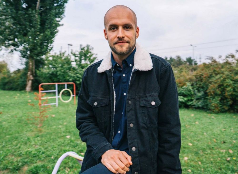 Psychol&oacute;g: Vždy stoj&iacute; za zamyslenie, či dieťa rad&scaron;ej nezapojiť do varenia ako pustiť mu video