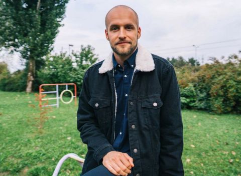 Psychol&oacute;g: Vždy stoj&iacute; za zamyslenie, či dieťa rad&scaron;ej nezapojiť do varenia ako pustiť mu video