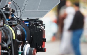 Najviac priestoru p&aacute;r t&yacute;ždňov pred voľbami mala v RTVS a TA3 vl&aacute;dna SNS