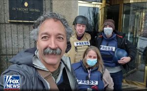 Pri Kyjeve zahynul kameraman Fox News a ukrajinsk&aacute; novin&aacute;rka