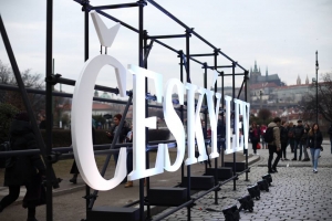 V&yacute;zvu na podporu ČT podp&iacute;salo 370 host&iacute; vyhlasovania Česk&yacute;ch levov