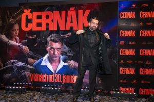 Do k&iacute;n prich&aacute;dza Čern&aacute;k. Film o tom, ako sa mafi&aacute;n z Telgratu rozhodol ovl&aacute;dnuť cel&eacute; Slovensko (VIDEO)