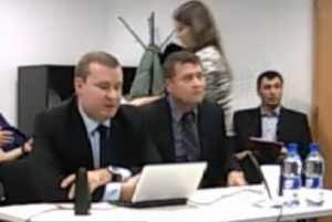 Lengyel zaklad&aacute; r&aacute;dio. Zvažuje n&aacute;zvy Drsn&eacute; mel&oacute;die alebo Rockov&aacute; republika