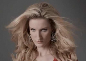 Adele Ban&aacute;&scaron;ovej vych&aacute;dza kniha