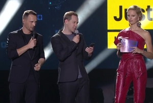Svetovou osobnosťou sociálnych sietí sa stala modelka aj babička (VIDEO)