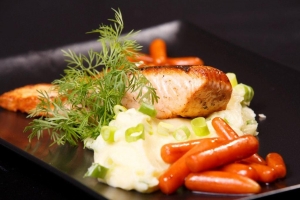 Odmeňte sa luxusn&yacute;m jedlom eskortovan&yacute;m priamo k v&aacute;m!