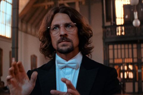 S&uacute;d predbežn&yacute;m opatren&iacute;m zak&aacute;zal telev&iacute;zne vysielanie filmu Zbormajster v ČR