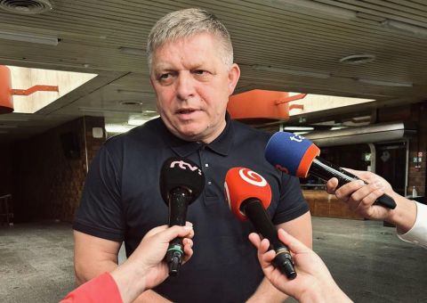 Tri strany na čele s Smerom dnes podp&iacute;&scaron;u koaličn&uacute; dohodu, ministersk&eacute; kresl&aacute; si už podelili