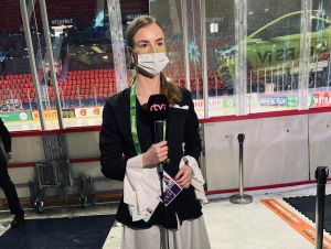 F&iacute;nske m&eacute;di&aacute; p&iacute;&scaron;u o slovenskej redaktorke, ktor&aacute; ot&aacute;zkami urazila asistentku nemeck&eacute;ho tr&eacute;nera