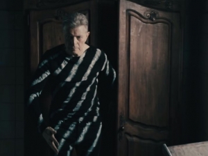 Vide&aacute; Bowieho maj&uacute; rekordn&uacute; sledovanosť, najviac pieseň, kde učtuje s bl&iacute;žiacou sa smrťou