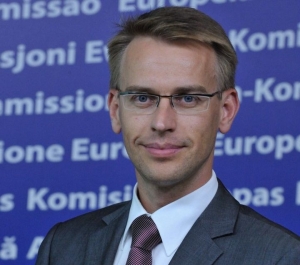 Hlavn&yacute;m hovorcom pre zahraničn&uacute; politiku E&Uacute; sa stal b&yacute;val&yacute; slovensk&yacute; novin&aacute;r