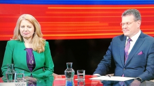 &Scaron;efčovič sa už v prvej telev&iacute;znej debate vymedzil voči Čaputovej (VIDEO)