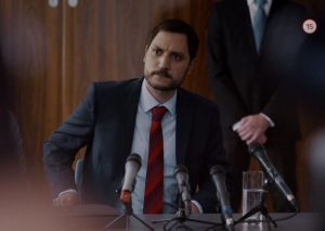 V seri&aacute;li Za sklom, ktor&yacute; JOJ stopla, boli nar&aacute;žky na Kaliň&aacute;ka, Kočnera či Skutok sa nestal