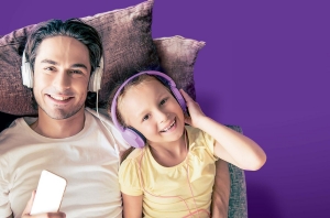 Pokojn&eacute; sviatky hl&aacute;si aj oper&aacute;tor 4ka, Slov&aacute;ci d&aacute;tuj&uacute; cez Vianoce čoraz viac