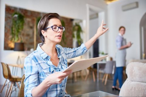 Home office vs. kancel&aacute;ria: V lete vyhr&aacute;va ten, kto m&aacute; lep&scaron;iu kl&iacute;mu