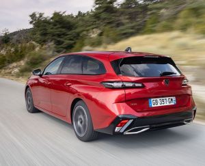 Reklamy na aut&aacute; bud&uacute; musieť vo Franc&uacute;zsku dopĺňať ekologick&eacute; slogany