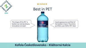 Fľa&scaron;a Kl&aacute;&scaron;tornej Kalcia z&iacute;skala zlato na Global Water Drinks Awards