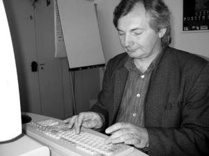 Zomrel popul&aacute;rny moder&aacute;tor počasia J&aacute;n Z&aacute;kopčan&iacute;k, zn&aacute;my sloganom pokoj v du&scaron;i (VIDEO)