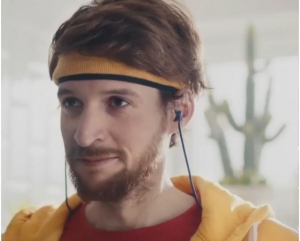 Po&scaron;tov&aacute; banka v kampani upozorňuje, aby bizarn&yacute; n&aacute;pad z k&uacute;peľne nesk&uacute;&scaron;ali (VIDEO)