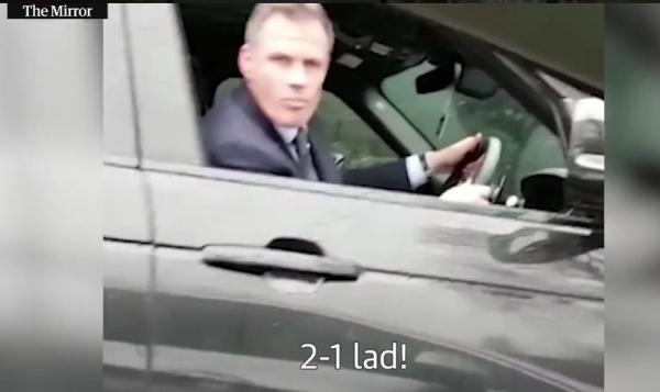 Telev&iacute;zia stiahla z obrazovky moder&aacute;tora, kv&ocirc;li pľuvaniu