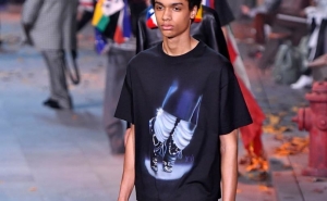 Louis Vuitton sťahuje letn&eacute; modely pripom&iacute;naj&uacute;ce Michaela Jacksona (VIDEO)