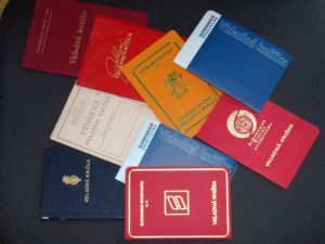 Na vkladn&yacute;ch knižk&aacute;ch je až miliarda eur s nulov&yacute;m &uacute;rokom. Na termiň&aacute;koch pritom m&ocirc;žu po rokoch op&auml;ť zarobiť