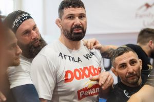 Attila V&eacute;gh sa sťažuje, že po podpore Pellegriniho pri&scaron;iel o sponzora (VIDEO)