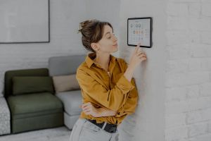 Ako zabezpečiť dom&aacute;cnosť pred letnou dovolenkou?