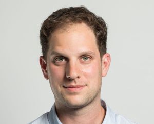 Bloomberg: Zadržanie americk&eacute;ho novin&aacute;ra Gershkovicha osobne schv&aacute;lil Putin