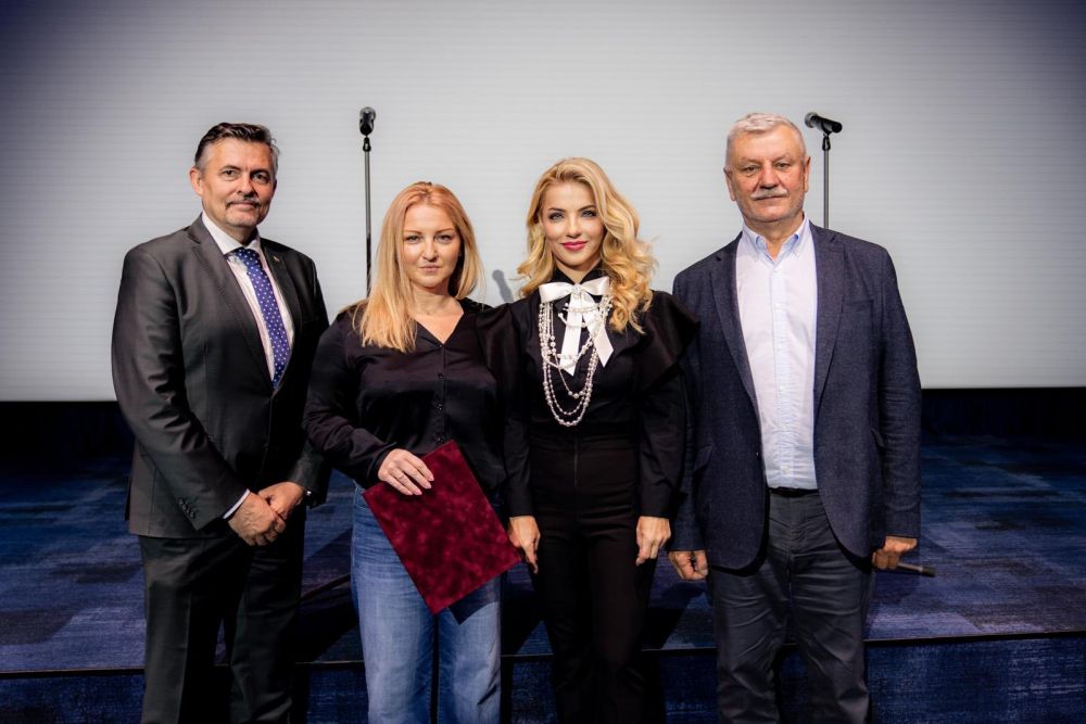 Martina Fla&scaron;&iacute;kov&aacute; nast&uacute;pila na post &scaron;&eacute;fky Slovenskej telev&iacute;zie a rozhlasu (FOTO)