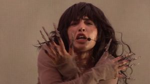 V&iacute;ťazkou s&uacute;ťaže Eurov&iacute;zie sa druh&yacute;kr&aacute;t stala t&aacute; ist&aacute; spev&aacute;čka (VIDEO)