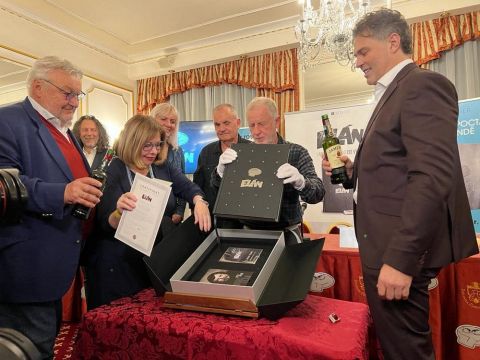 Zn&aacute;ma knižn&aacute; vydavateľka nominovan&aacute; na ocenenie Kri&scaron;t&aacute;ľov&eacute; kr&iacute;dlo
