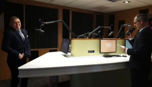 Fico začal predvolebn&uacute; debatu so Z&aacute;vodsk&yacute;m kritikou r&aacute;dia (VIDEO)