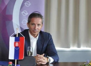 Mika sa stal predsedom Spr&aacute;vnej rady V&Scaron;MU