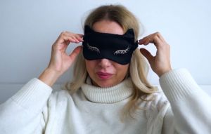 Sp&aacute;nkov&aacute; poradkyňa Zuzana Guzmick&aacute;: Telef&oacute;n v posteli nie je probl&eacute;m, k&yacute;m sa r&aacute;no bud&iacute;me odd&yacute;chnut&iacute;