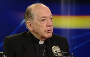 Denn&iacute;k zmazal koment&aacute;re kardin&aacute;la, lebo opisoval od p&aacute;pežov