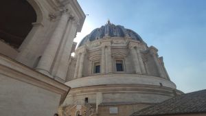 P&aacute;pež Lev XIV vyzval k prepusteniu v&auml;znen&yacute;ch novin&aacute;rov a informovaniu bez nen&aacute;visti