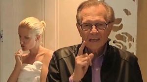 Zomrel legend&aacute;rny moder&aacute;tor Larry King (VIDEO)