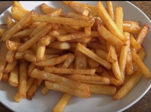 Pluska a Aktu&aacute;lne nah&aacute;ňaj&uacute; kliky: &Scaron;&iacute;ria hoax o konci hranoliek