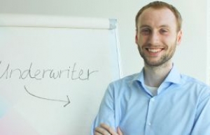 10 tipov, ako z&iacute;skať p&ocirc;žičku &ndash; od človeka, ktor&yacute; ich denne schvaľuje