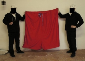 Červen&eacute; trenky nad Pražsk&yacute;m hradom sa dostali do sveta