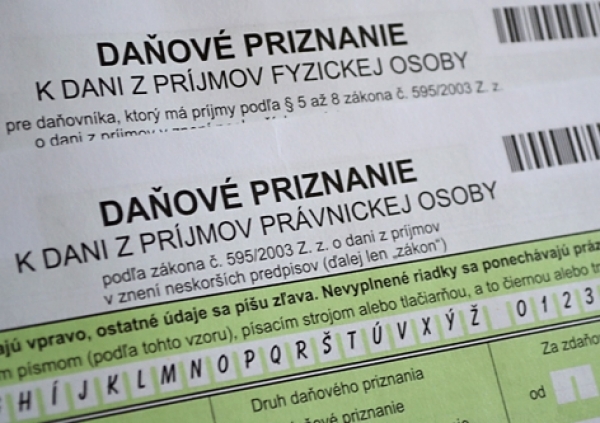 Vyplňte si daňov&eacute; priznanie za rok 2014 cez online tlačivo, ktor&eacute; v&aacute;m pon&uacute;kame