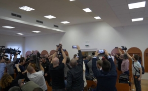 Sudkyňa na pojedn&aacute;van&iacute; v kauze vraždy kritizovala m&eacute;di&aacute;, hlavne Plus 1 deň (VIDEO)